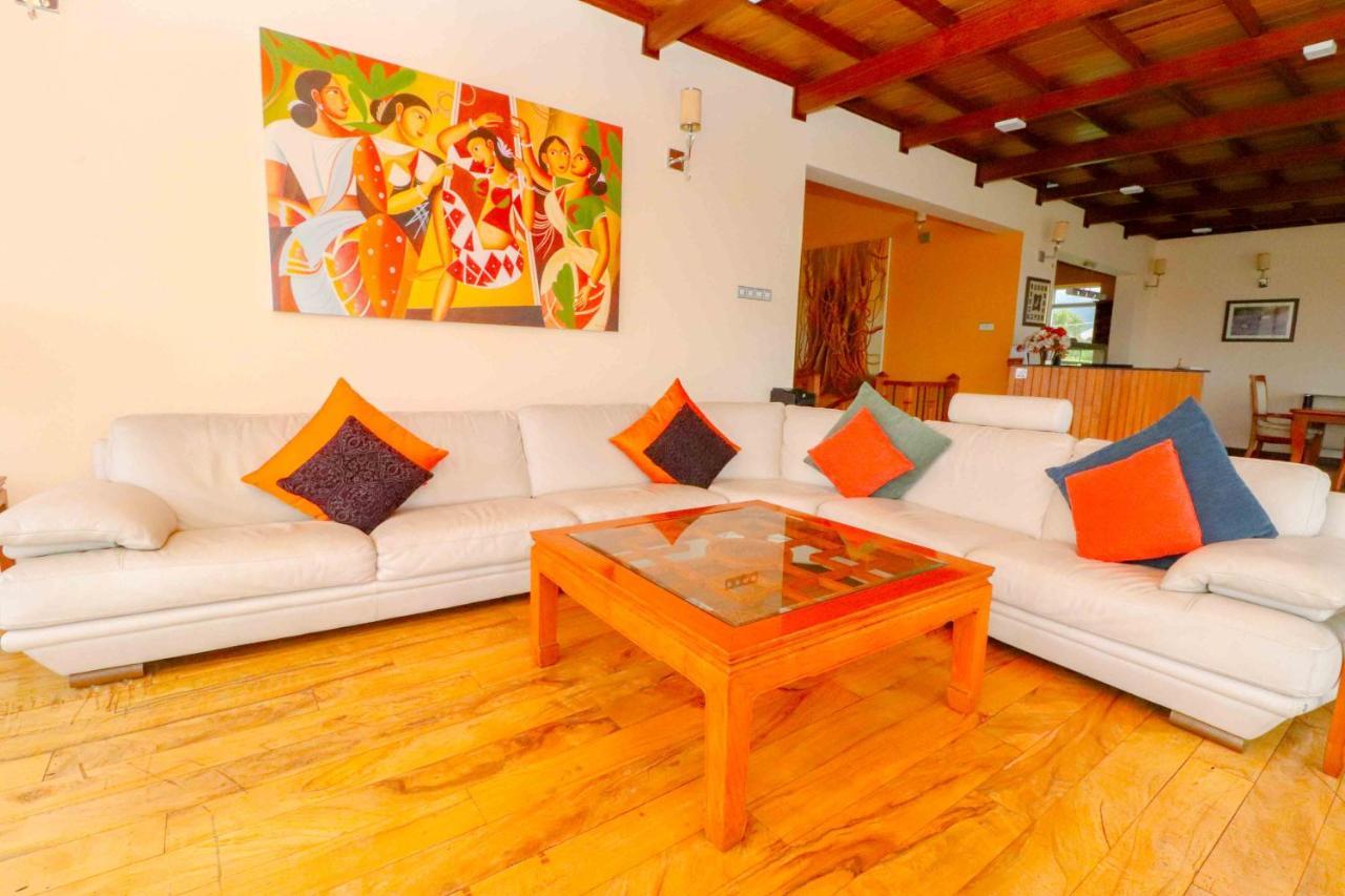 Villa Acacia Νουβάρα Ελίγια Εξωτερικό φωτογραφία